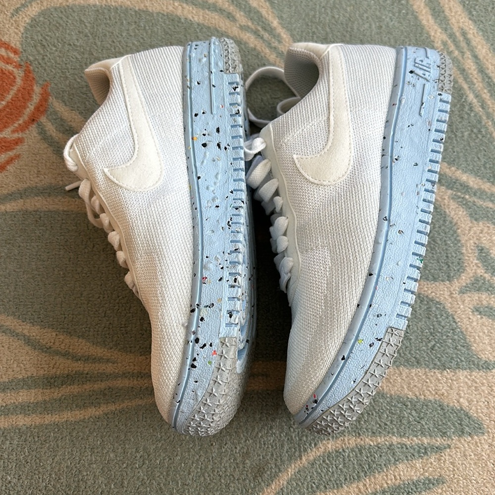 Nike Air Women’s Size 7 - Picture 6 of 7